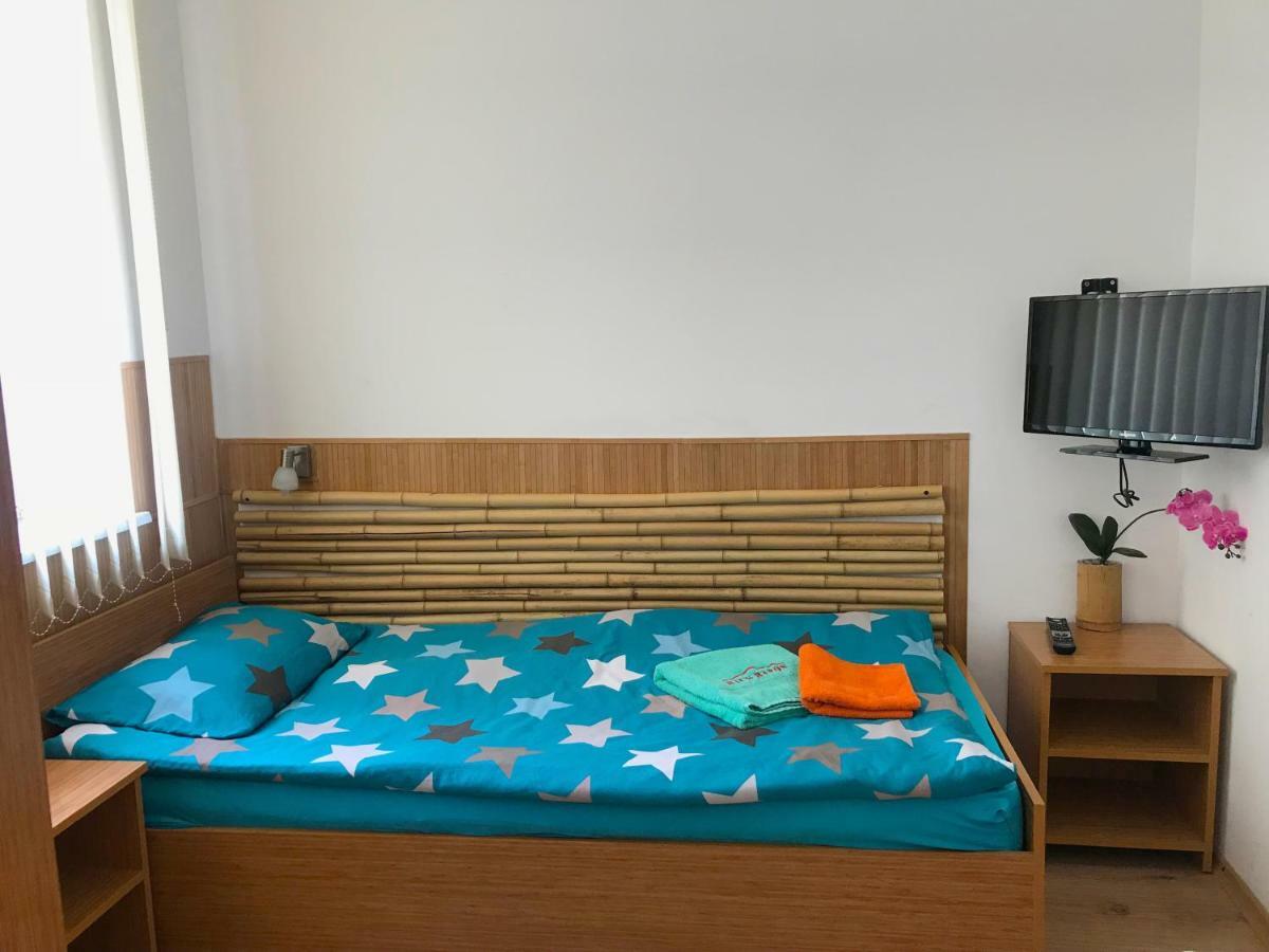 Pension Haus Baron 1 Neckarau Мангейм Экстерьер фото