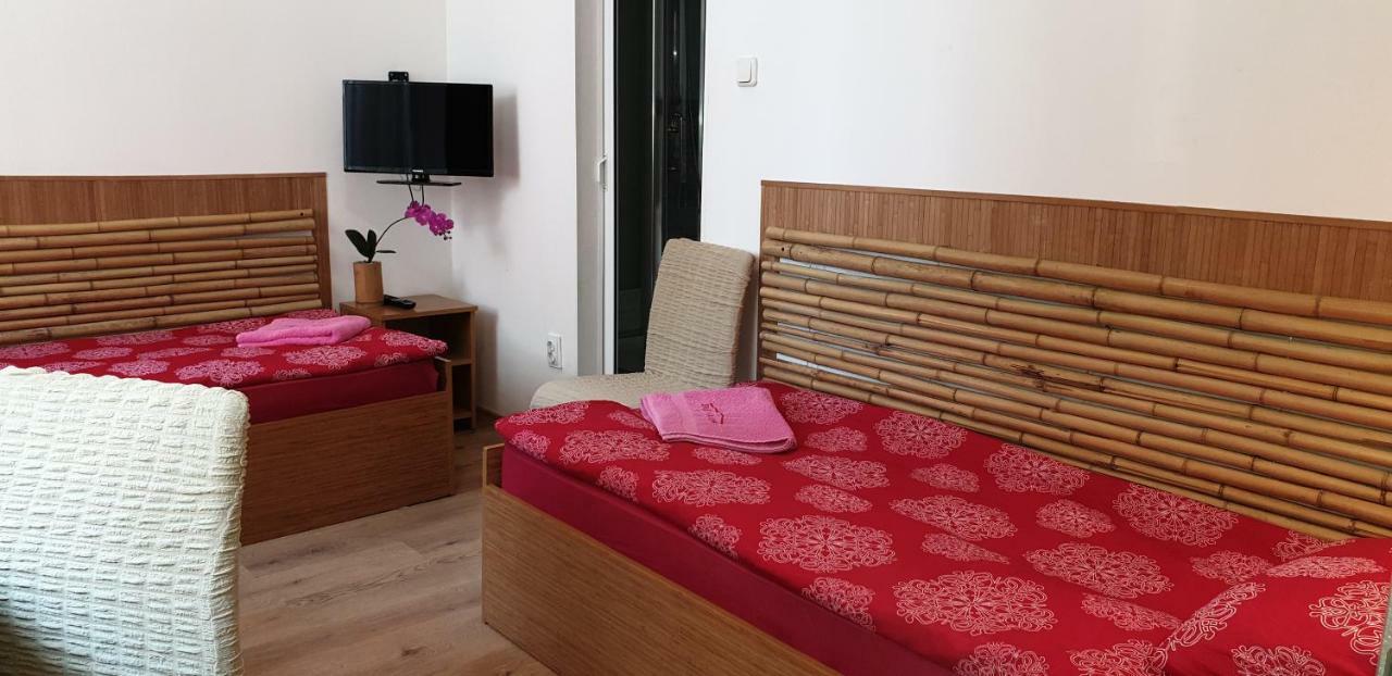 Pension Haus Baron 1 Neckarau Мангейм Экстерьер фото